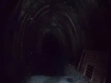 Tunnel per la spiaggia di Guvano, Cinque Terre, Liguria
