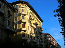 Maggiani Gebouw, La Spezia, Cinque Terre